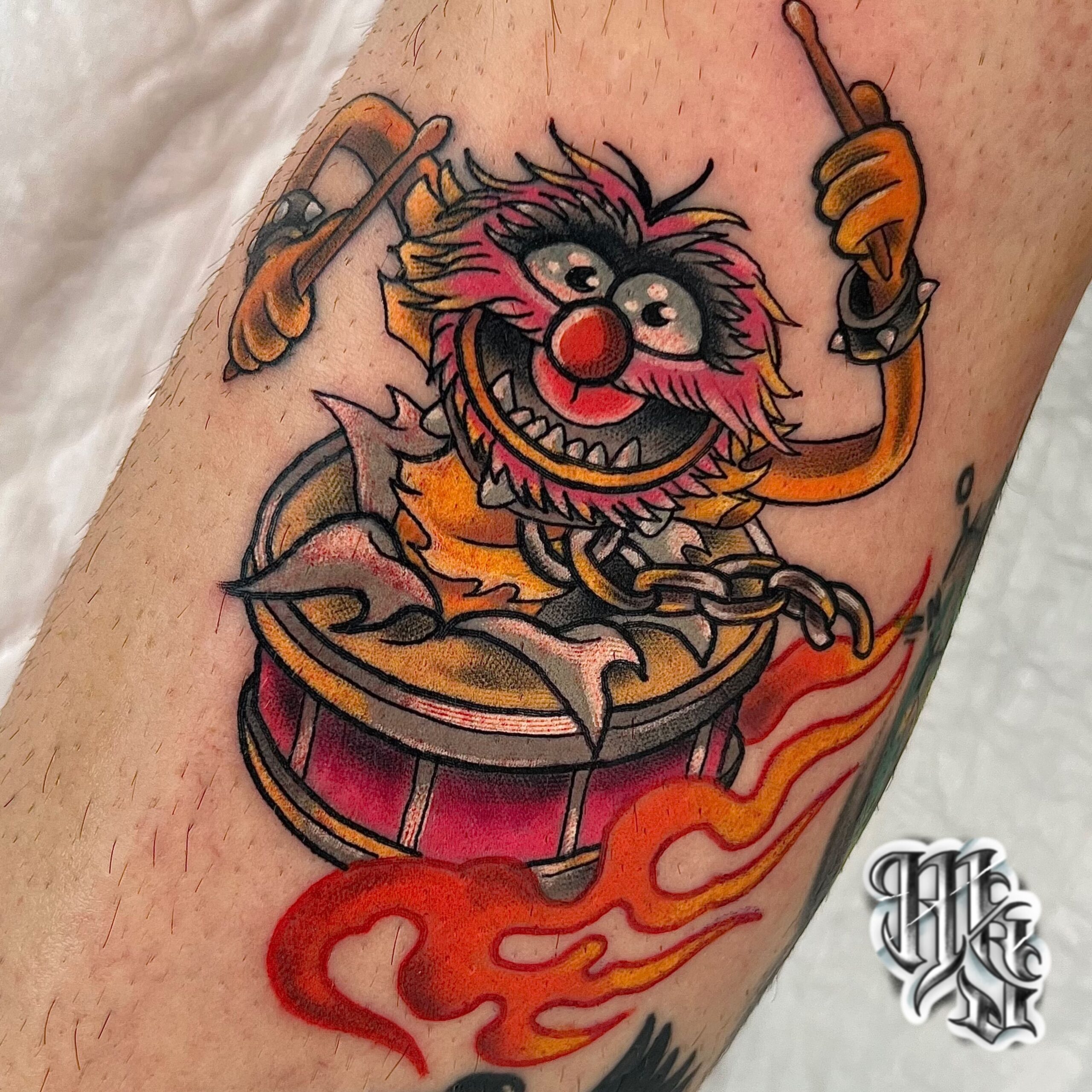 Tatuaje de animal de los teleñecos y los muppets de jim henson, a todo color , realizado por miguel sierra tatuajes en madrid, zona aluche , vallecas, mostoles.