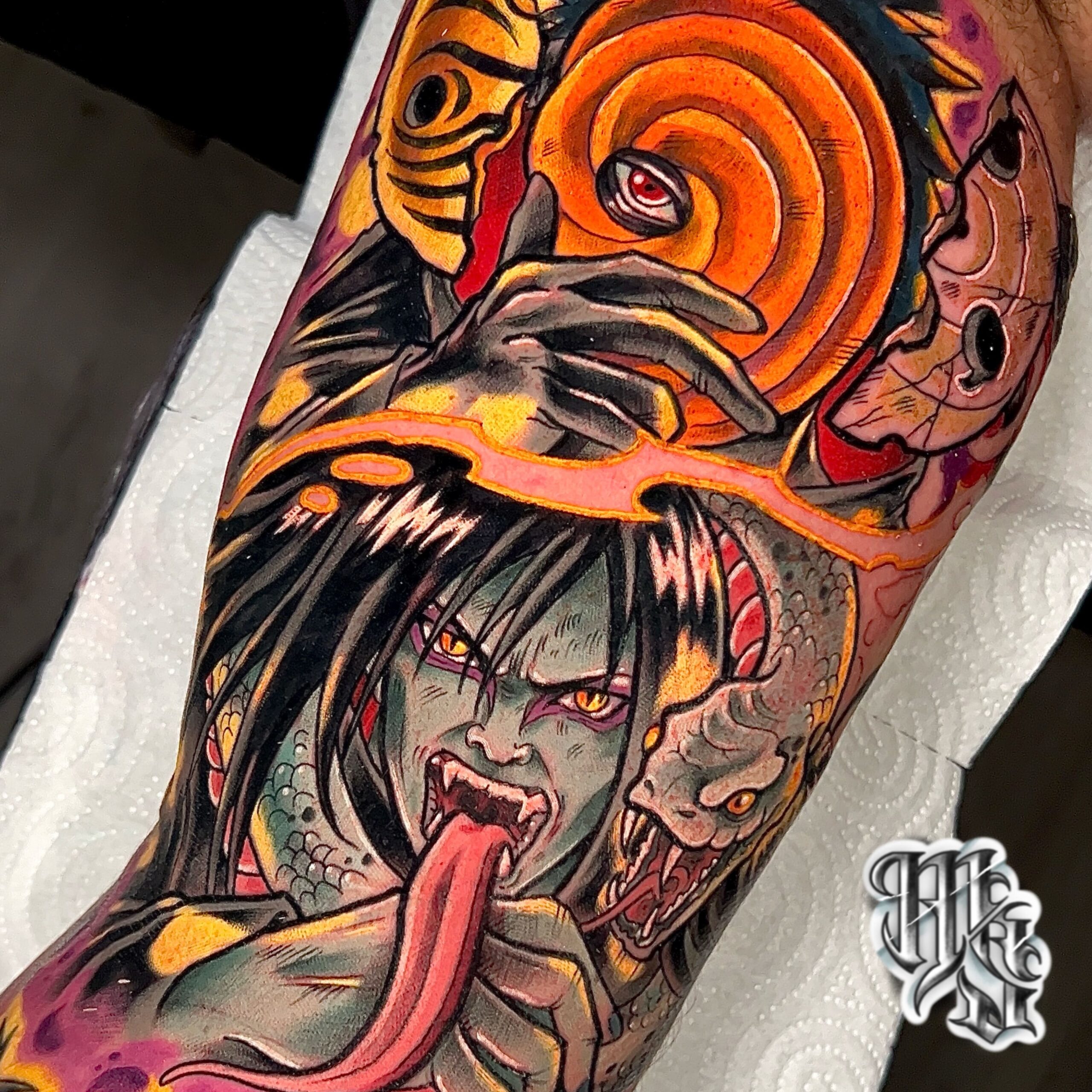 tatuaje de anime de naruto ninja a todo color realizado en estudio de tatuajes profesional en madrid