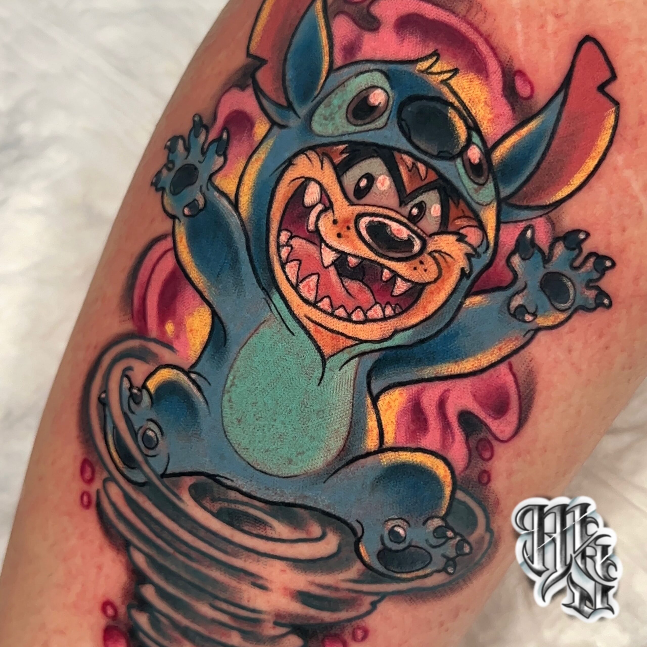 Tatuaje de demonio de tazmania de warner bros y looney tunes realizado en estudio profesional en madrid