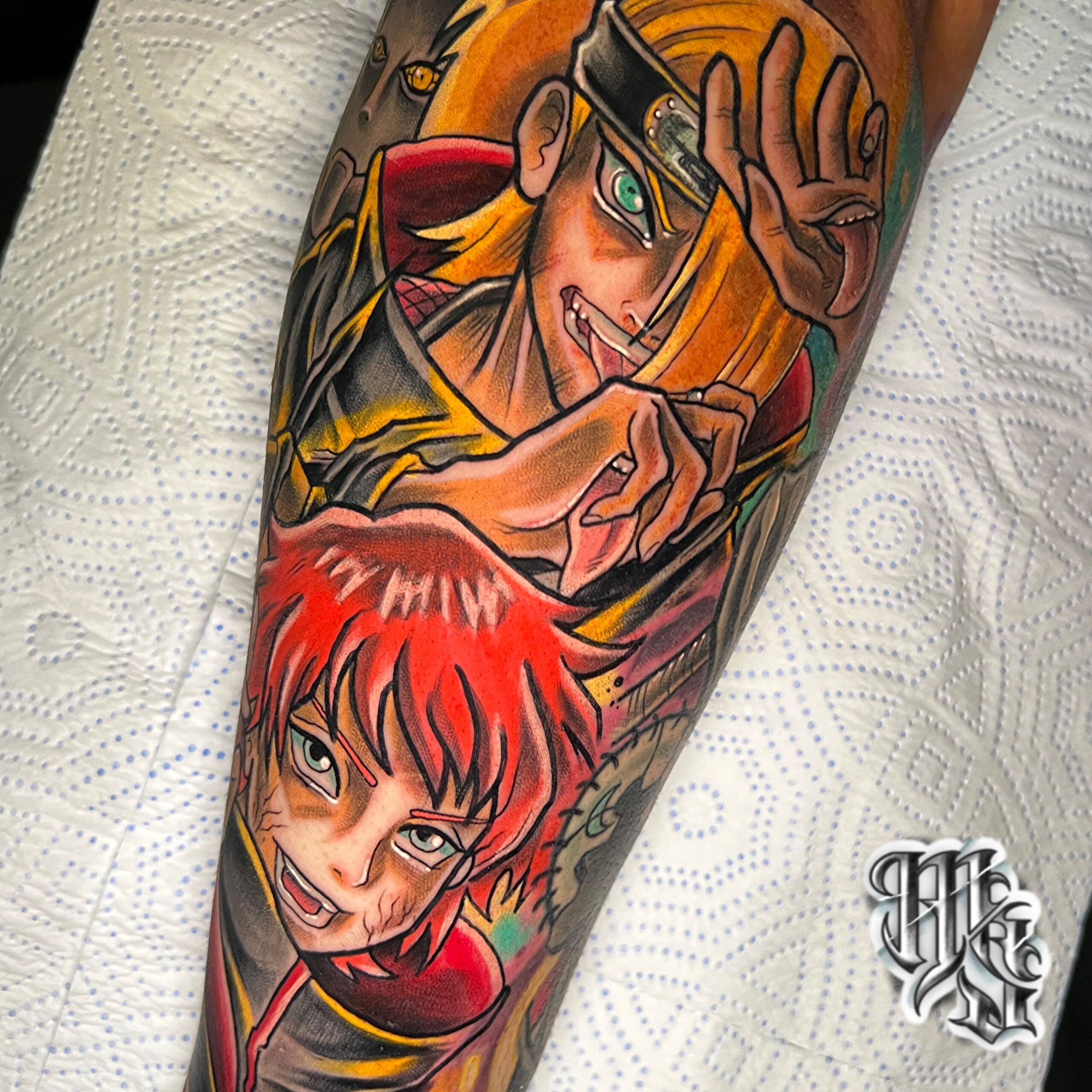Tatuaje de personajes de naruto ninja en estilo anime y neotradicional, madrid
